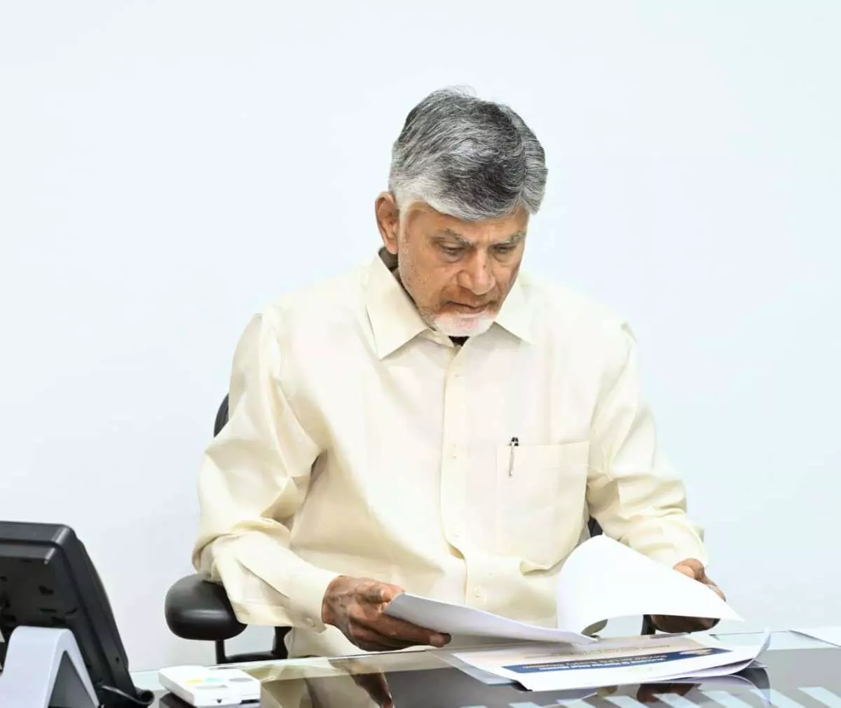 అకాల వర్షాల బీభత్సం.. రూ. 62 కోట్ల పంట నష్టం అకాల వర్షాల బీభత్సం.. రూ. 62 కోట్ల పంట నష్టం