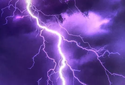 ఏపీ ప్రజలకు అలర్ట్..పలు జిల్లాల్లో పిడుగులతో కూడిన వర్షాలు ఏపీ ప్రజలకు అలర్ట్..పలు జిల్లాల్లో పిడుగులతో కూడిన వర్షాలు