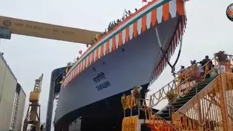 ఐఎన్‌ఎస్‌ తారాగిరి జలప్రవేశమైందిలా..