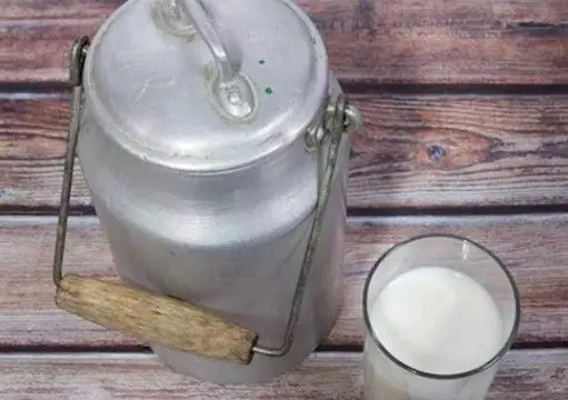 రాజమండ్రిలో మళ్ళీ కల్తీ కోరలు..పాలల్లో డిటర్జెంట్, యూరియా రాజమండ్రిలో మళ్ళీ కల్తీ కోరలు..పాలల్లో డిటర్జెంట్, యూరియా