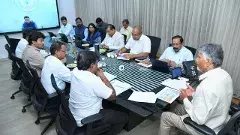 వేసవిలోనే జలధార... వర్షాకాలంలో జలహారతి!