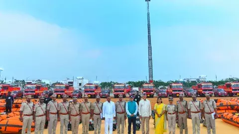 అగ్నిమాపక నూతన వాహనాలు, పరికరాలు ప్రారంభం