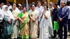 టీఎంసీ–ఈసీ మధ్య ఘర్షణ..