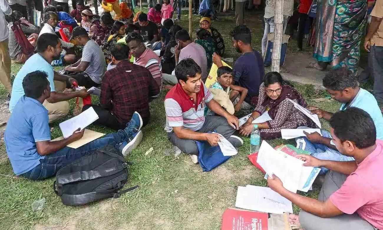 S.I.Rతో ఓటర్ల జాబితాలో భారీగా కోత .. S.I.Rతో ఓటర్ల జాబితాలో భారీగా కోత ..