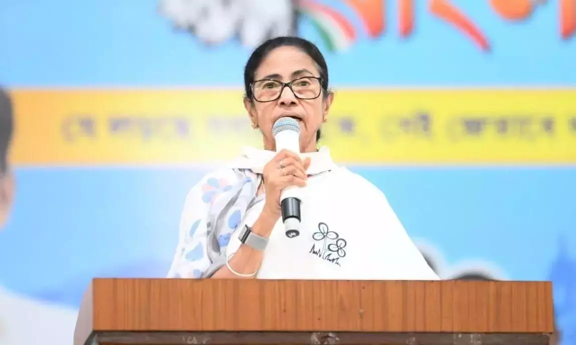 భభానీపూర్ పోరు: మమత అభ్యర్థిత్వంపై బీజేపీ-ఈసీ కుట్ర? భభానీపూర్ పోరు: మమత అభ్యర్థిత్వంపై బీజేపీ-ఈసీ కుట్ర?