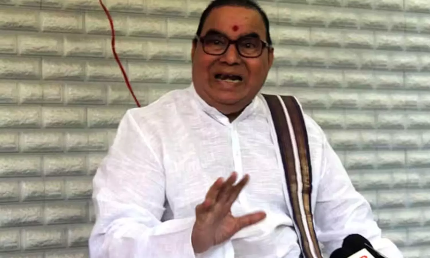 నాదెండ్ల భాస్కరరావు బాగానే ఉన్నారు, పుకార్లు నమ్మకండి! నాదెండ్ల భాస్కరరావు బాగానే ఉన్నారు, పుకార్లు నమ్మకండి!